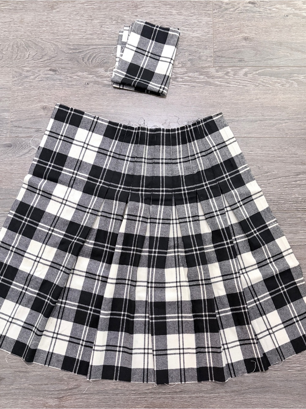 Beautiful Vintage Pre-Pleated Plaid Wool Quilt Panel / Project Piece and Remnant